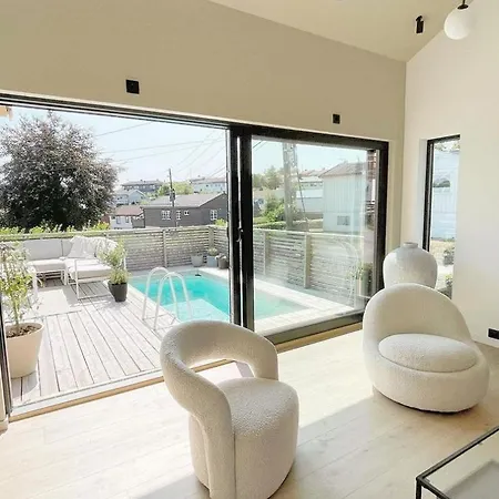 High Standard - Pool - Jacuzzi - Close To The Center Lillesand