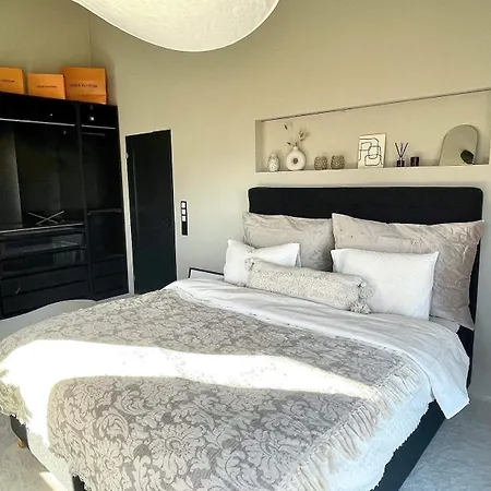High Standard - Pool - Jacuzzi - Close To The Center