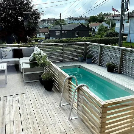 High Standard - Pool - Jacuzzi - Close To The Center Villa Lillesand