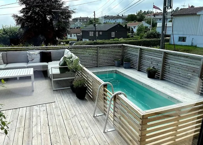 High Standard - Pool - Jacuzzi - Close To The Center Villa Lillesand