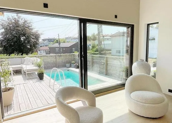 High Standard - Pool - Jacuzzi - Close To The Center Lillesand