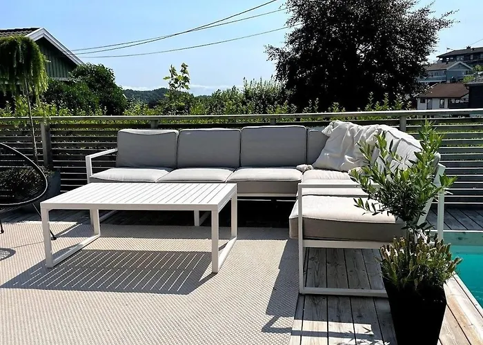 High Standard - Pool - Jacuzzi - Close To The Center * Lillesand