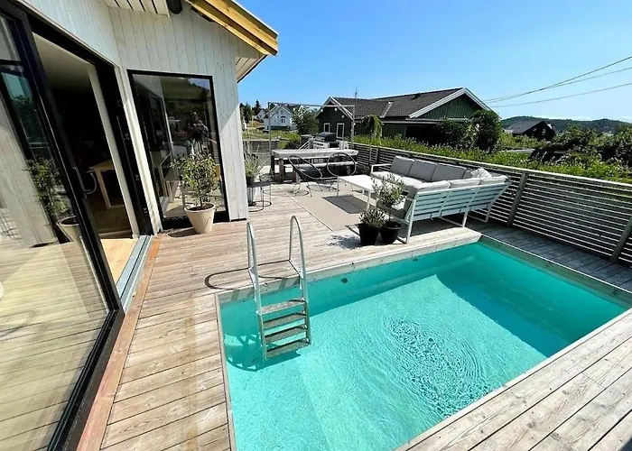 High Standard - Pool - Jacuzzi - Close To The Center * Lillesand